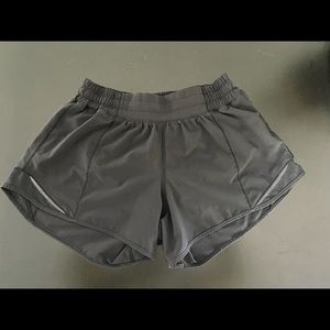 BLACK LULULEMON SHORTS